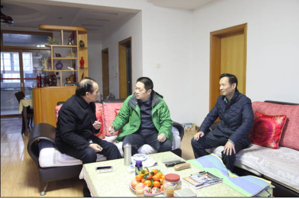 1507704288714063947.png 肖湘愚、晏金平走访慰问Beat365官网退休的原党委书记颜学根.png