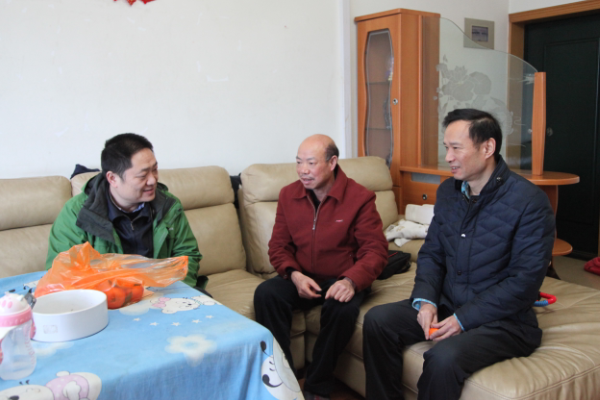 1507704276504962561.png 肖湘愚、晏金平走访慰问Beat365官网退休的原党委书记彭子美.png